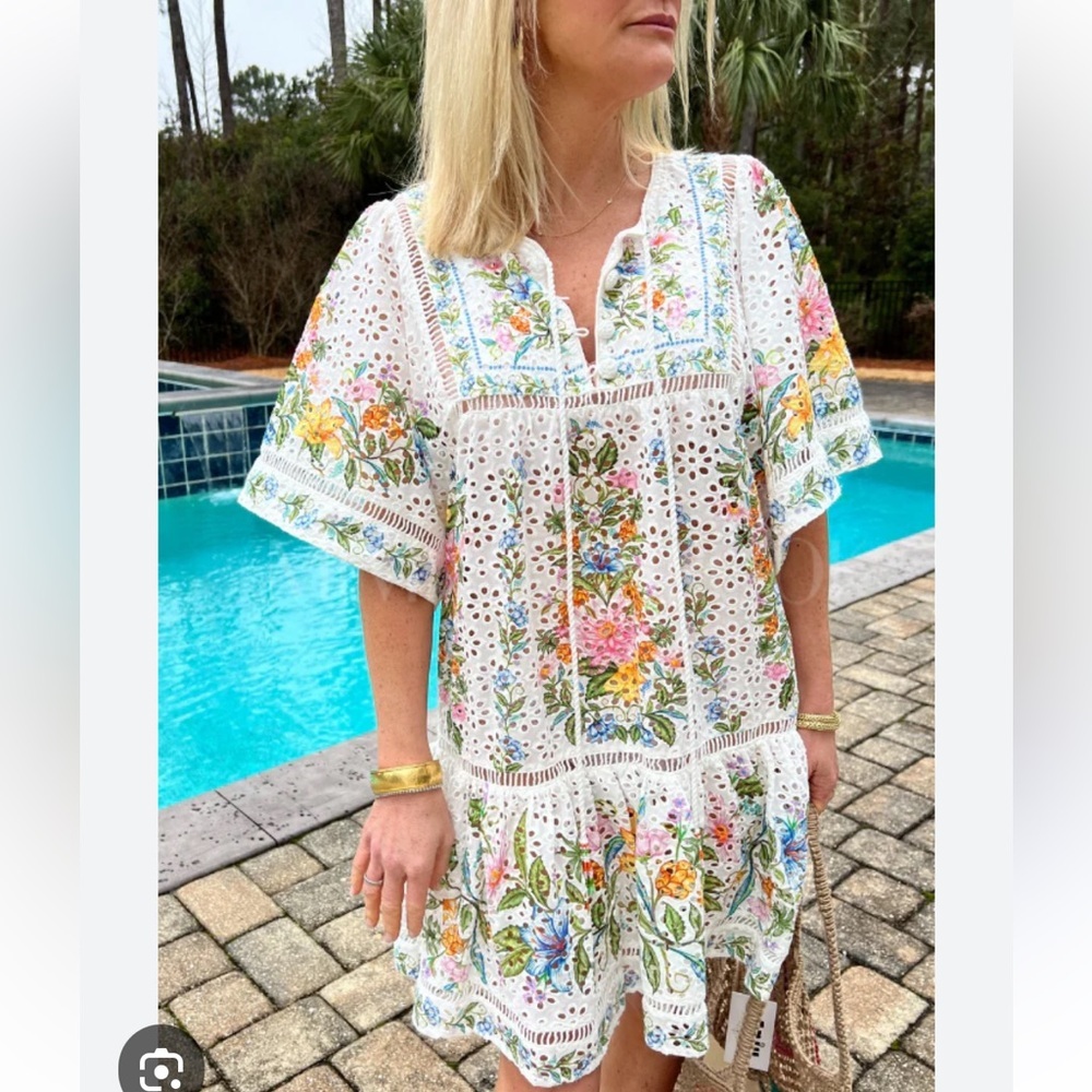 FARM Rio 💐 Sweet Bloom Bouquet Cotton Eyelet Cover-Up Minidress Size L, NWT - Picture 7 of 15